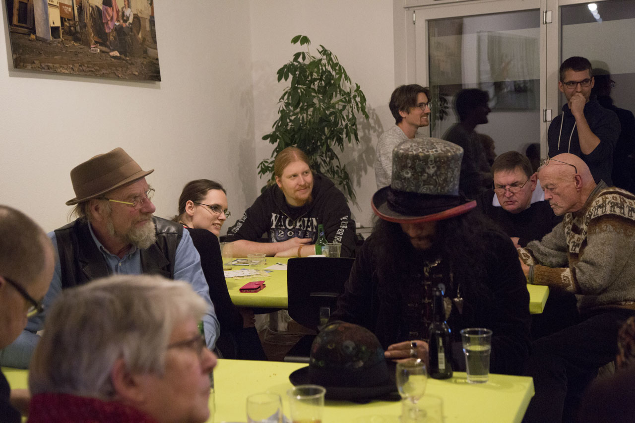 buerofest_sitzen.jpg