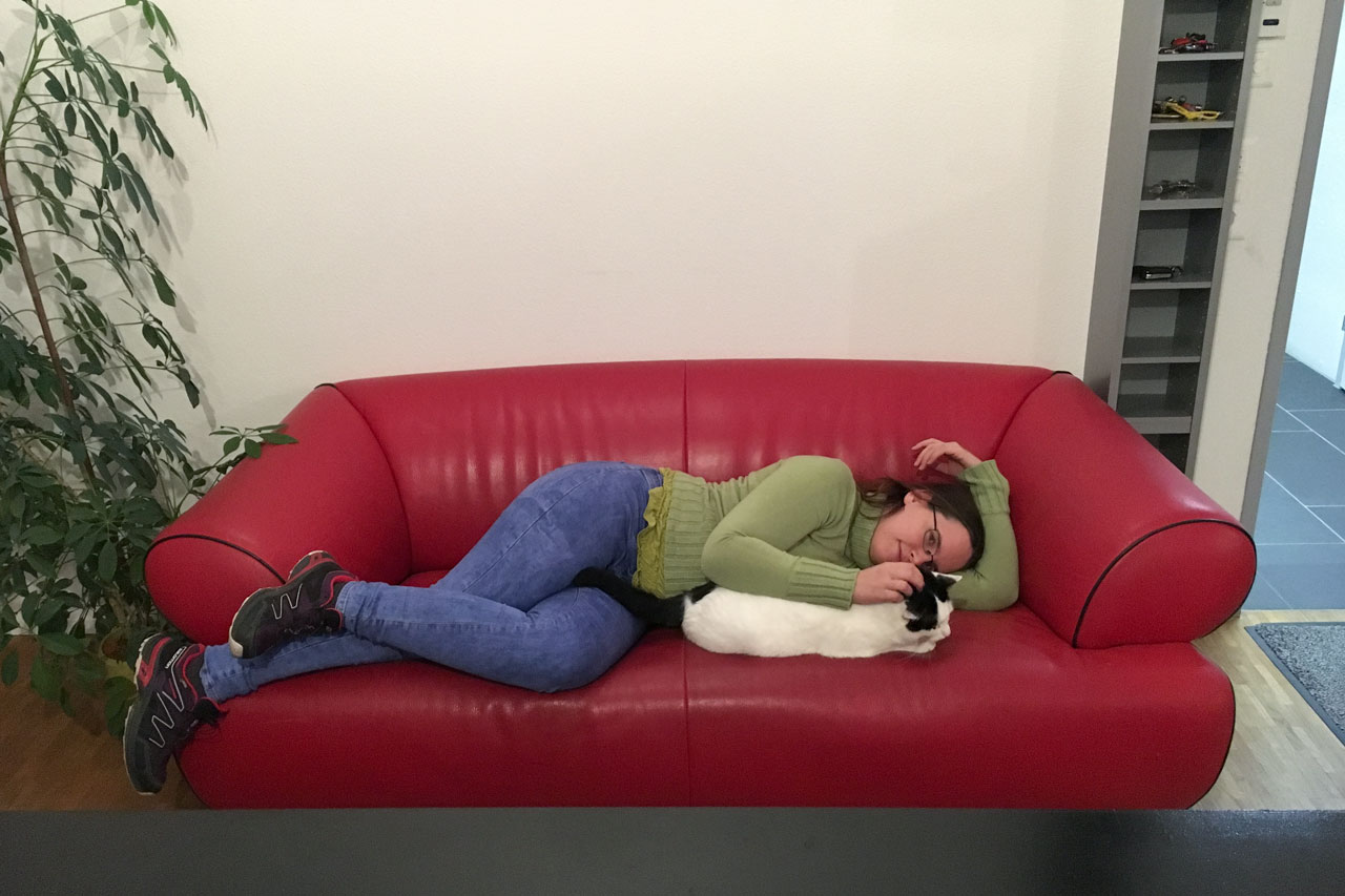 sofa_mirjam_spiky.jpg